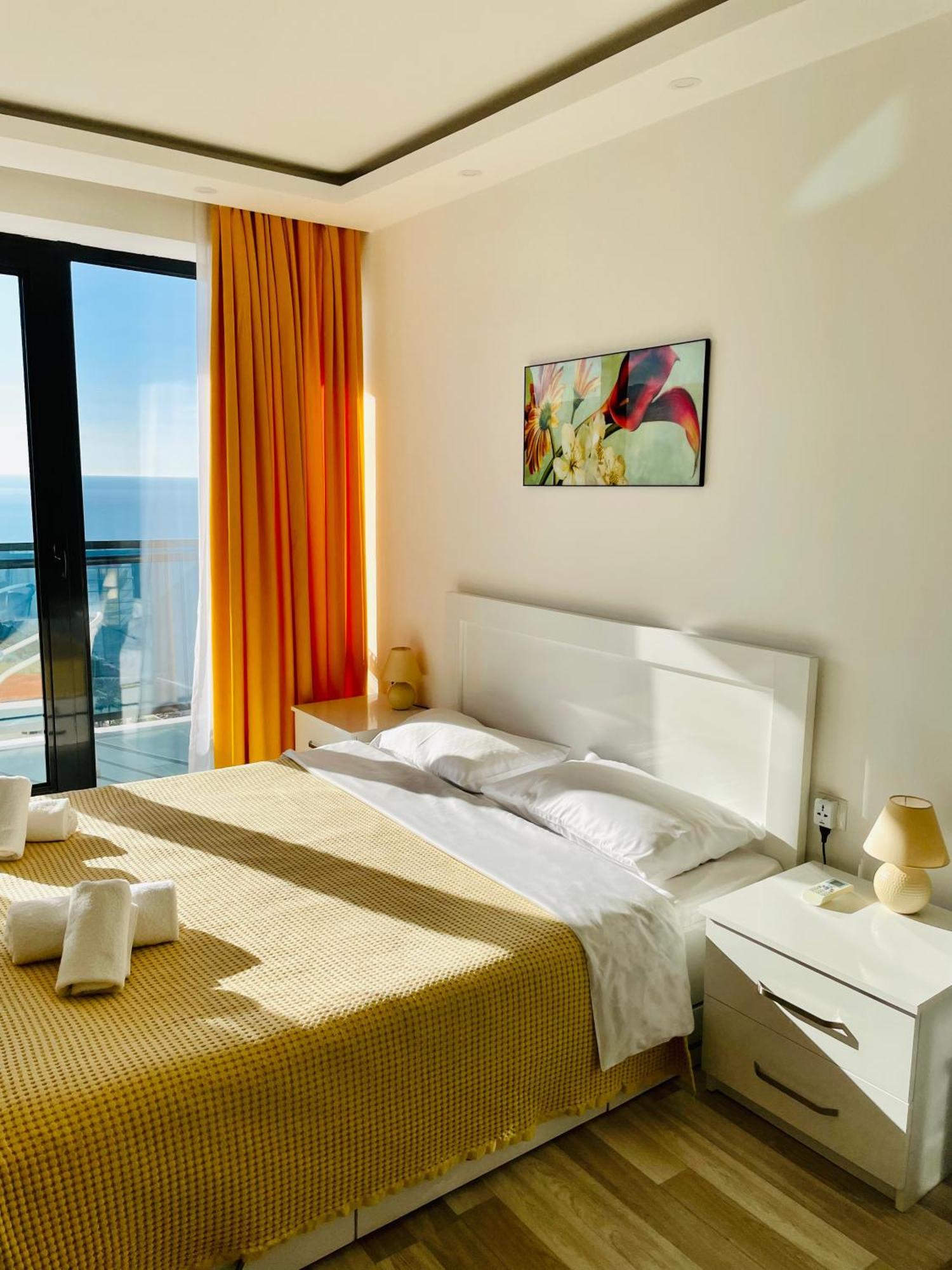 Sea View Apartments Orbi Beach Tower Batoumi Extérieur photo